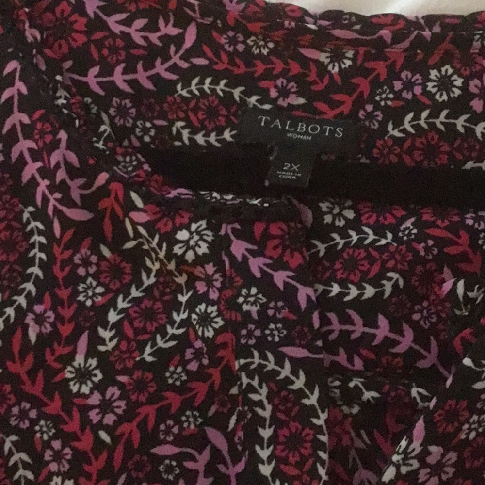Floral pattern women’s blouse